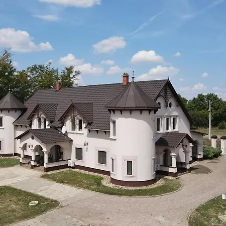 Toelgyeserdo Birtok Szallas Es Rendezveny 4* Kaba