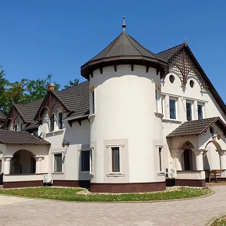 Toelgyeserdo Birtok Szallas Es Rendezveny Kaba
