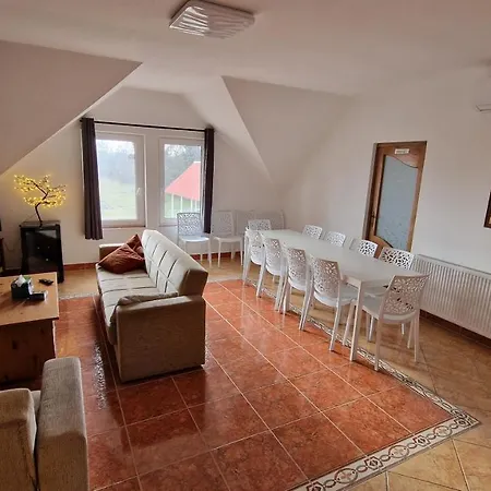 بيت ضيافة Toelgyeserdo Birtok Szallas Es Rendezveny Kaba