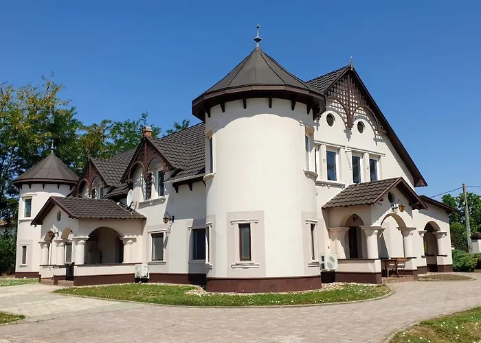 Toelgyeserdo Birtok Szallas Es Rendezveny Kaba